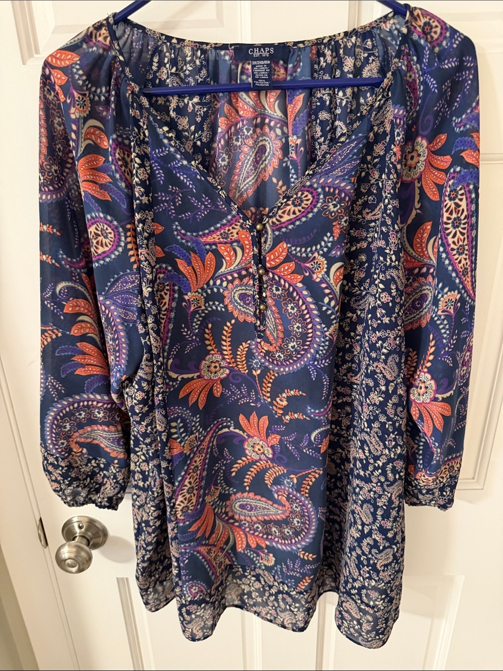 Chaps Boho Paisley Print Sheer Peasant Blouse
3/4 Sleeve Navy/Rust Size 2X